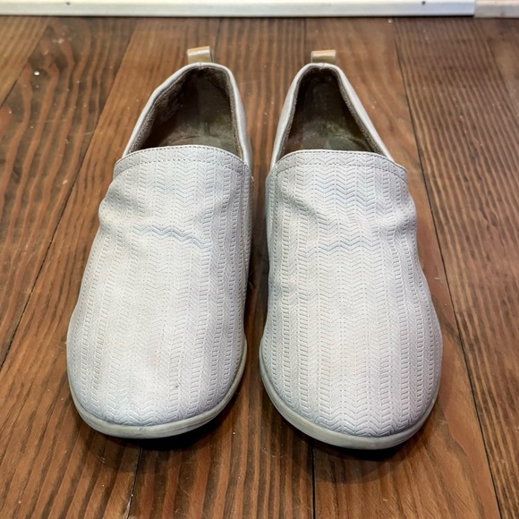 Dr. Scholl’s Tan Loafers - Picture 3 of 7
